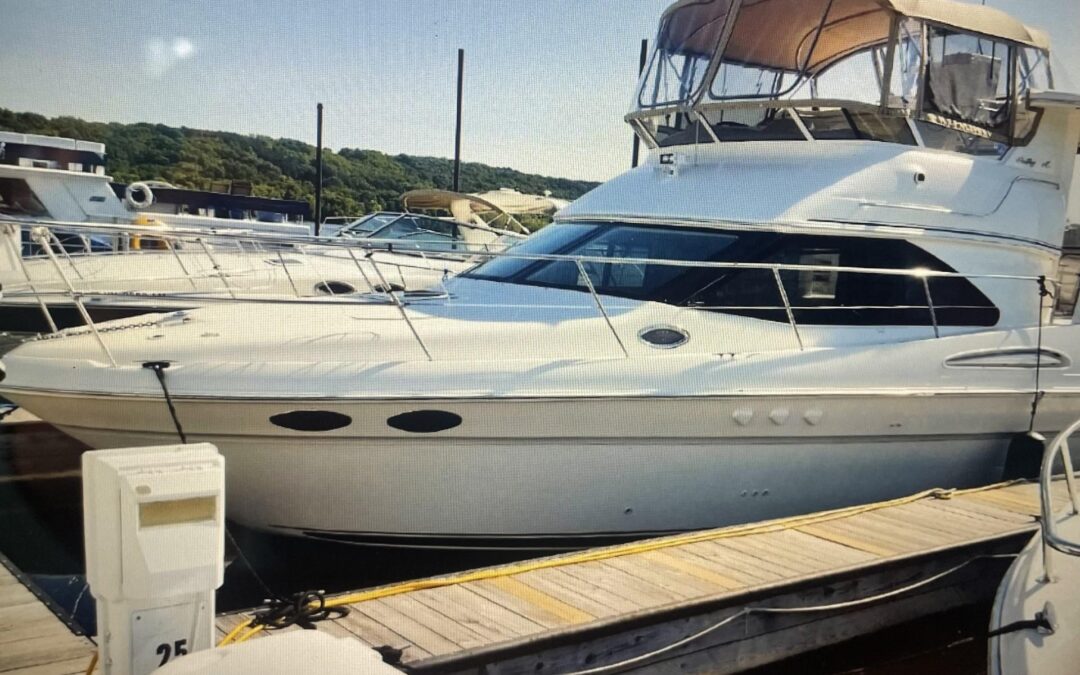 380 Aft Cabin –